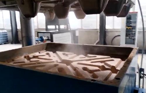 木屑托盤(pán)液壓機(jī)多少錢(qián)？